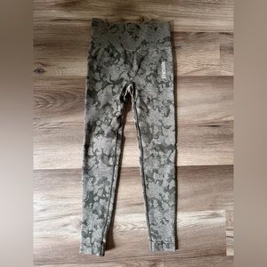 Green Gymshark camo legging